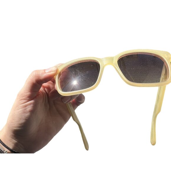Graz JRG Sunglasses in Yellow - Picture 8 of 8